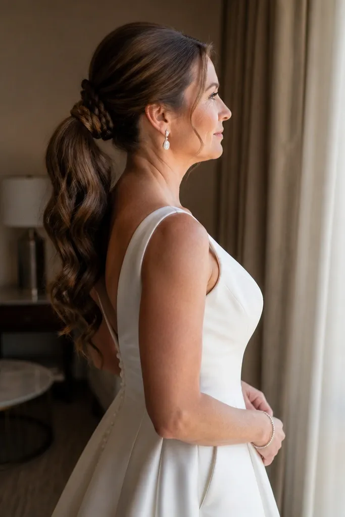 Ponytail with a faux braided look around the tie area